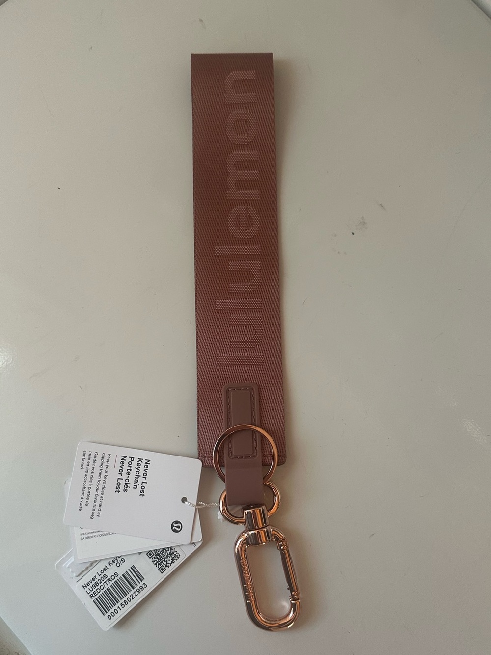 🍋LULULEMON NEVERLOST KEYCHAIN🍋‼️NWT - Picture 3 of 3